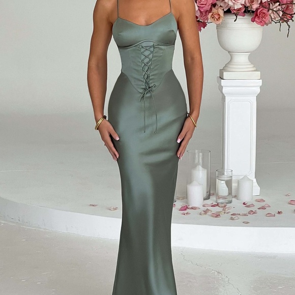 Babyboo Fashion Dresses & Skirts - NWT Babyboo Lillia Maxi Dress - Charcoal